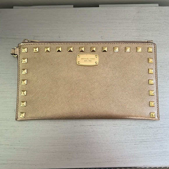 MICHAEL Michael Kors Handbags - Michael Kors Wristlet